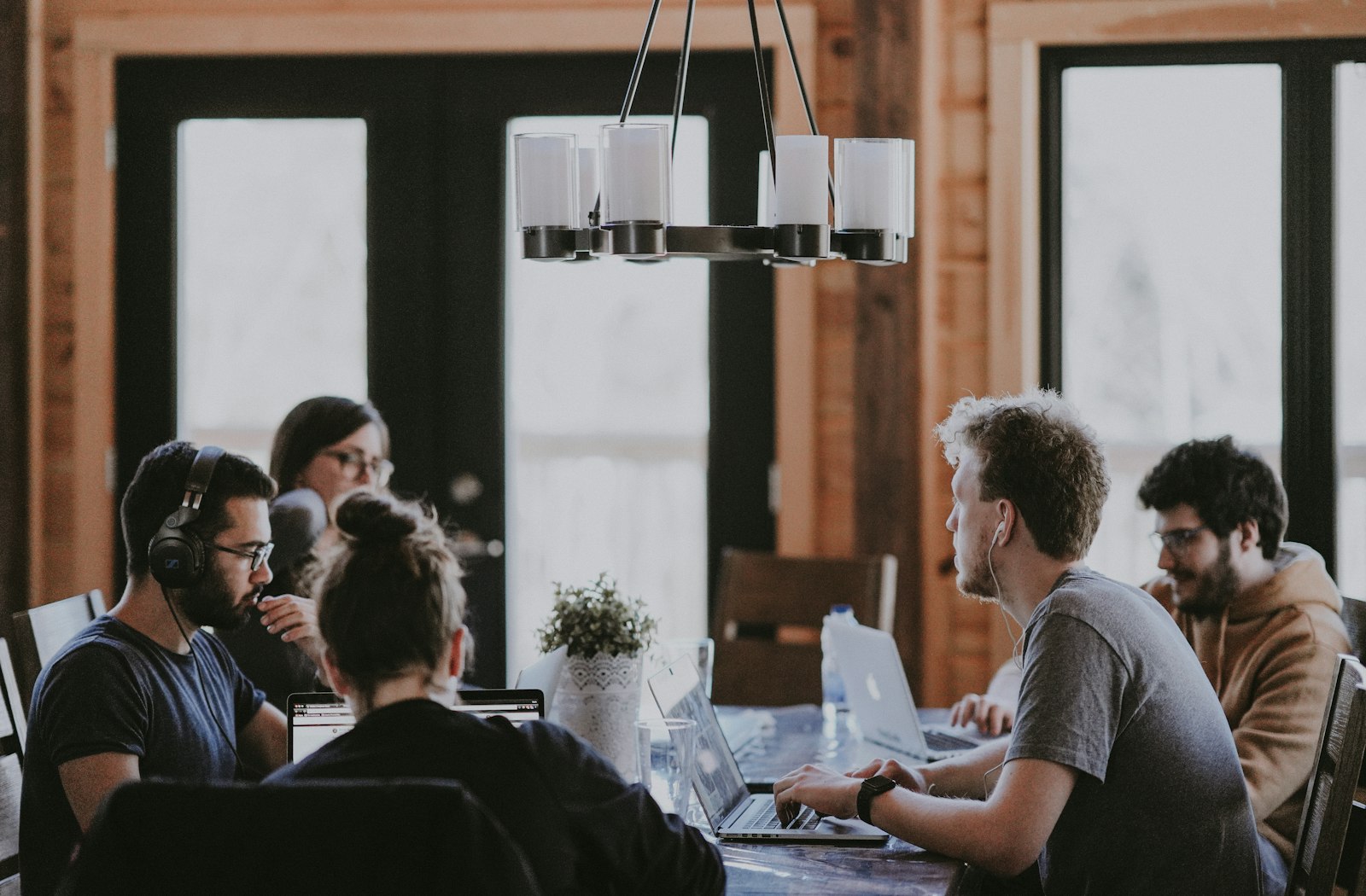Übersichtliches HR-Dashboard mit digital organisierten Personalakten
